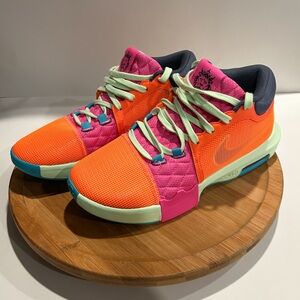 Nike LeBron Witness 8 Orange Men's Sneakers Size 9.5 FB2239-800